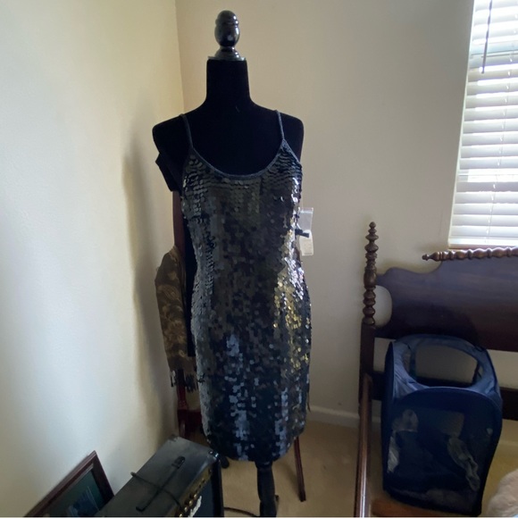 Meet your Posher, Eileen - Picture 2 of 2